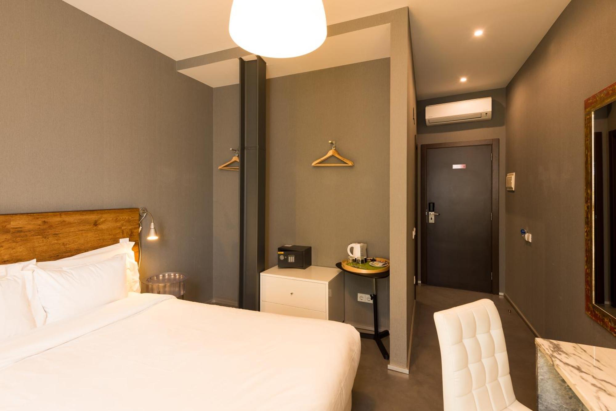 Alfama - Lounge Apartahotel 3*